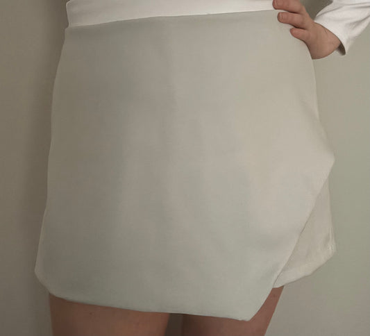 Pale Green Skort - Large